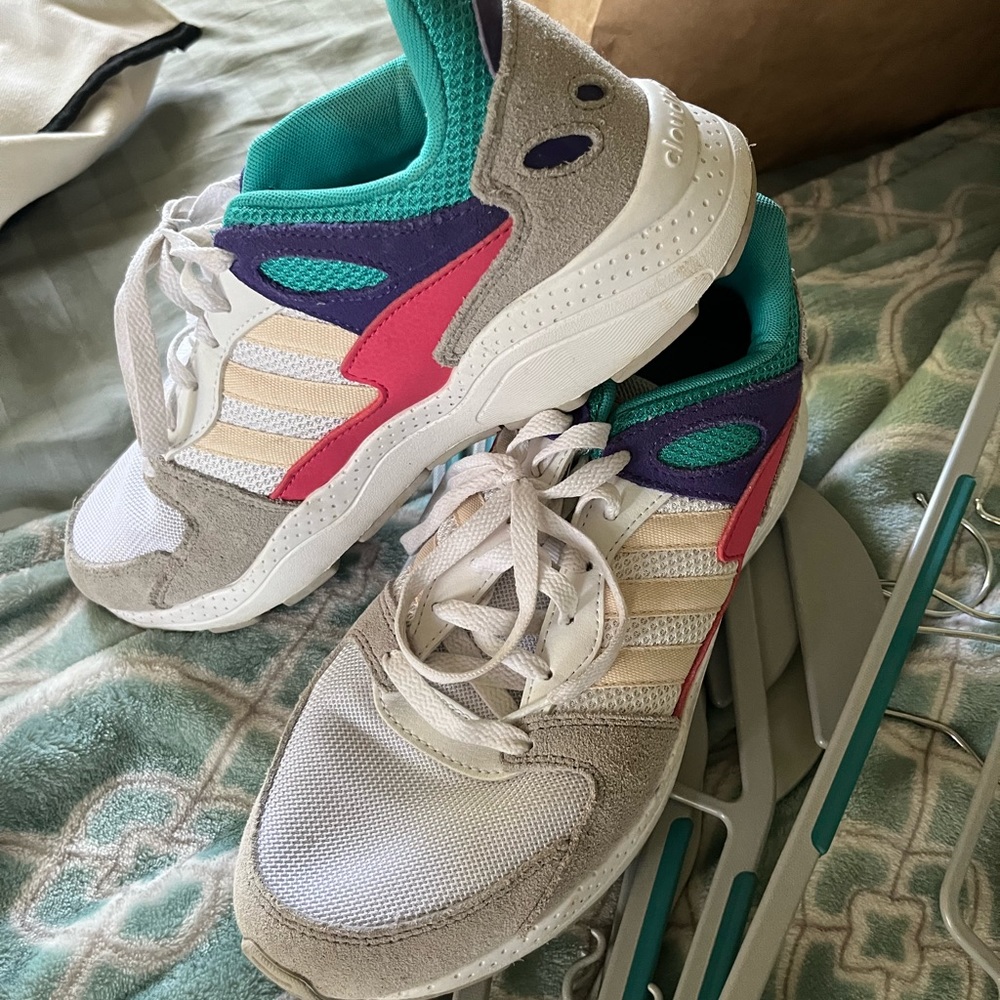 Adidas Tennis Shoes